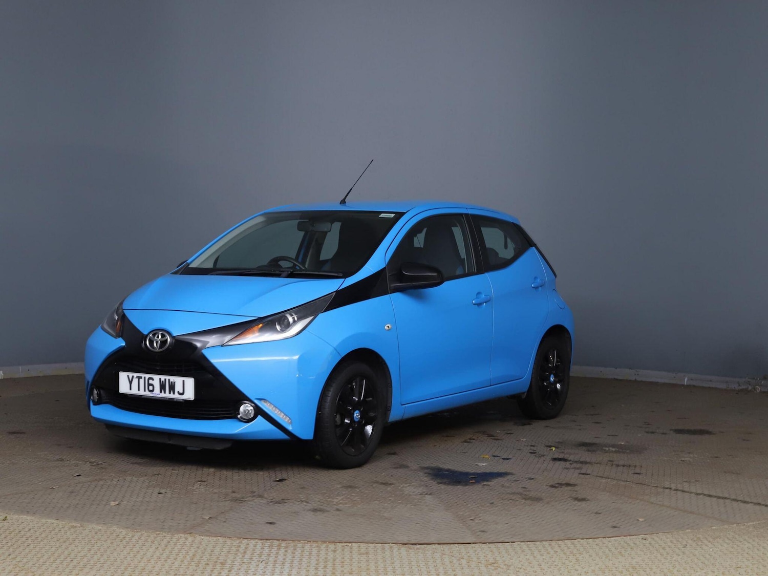 Used Toyota AYGO 2016 for sale - 76499890: Photo 1
