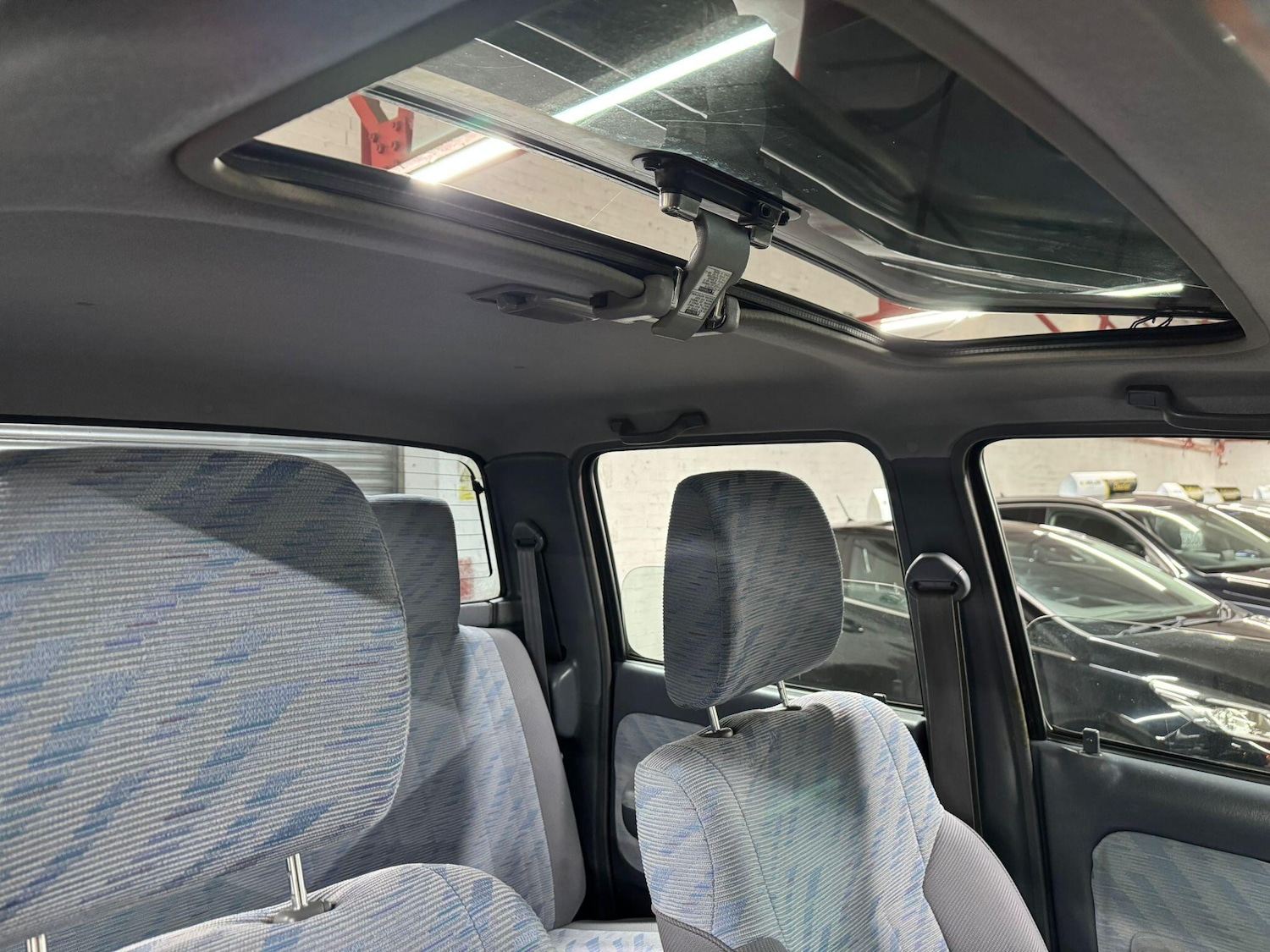 Used Toyota Hilux 2002 for sale - 77710589: Photo 10