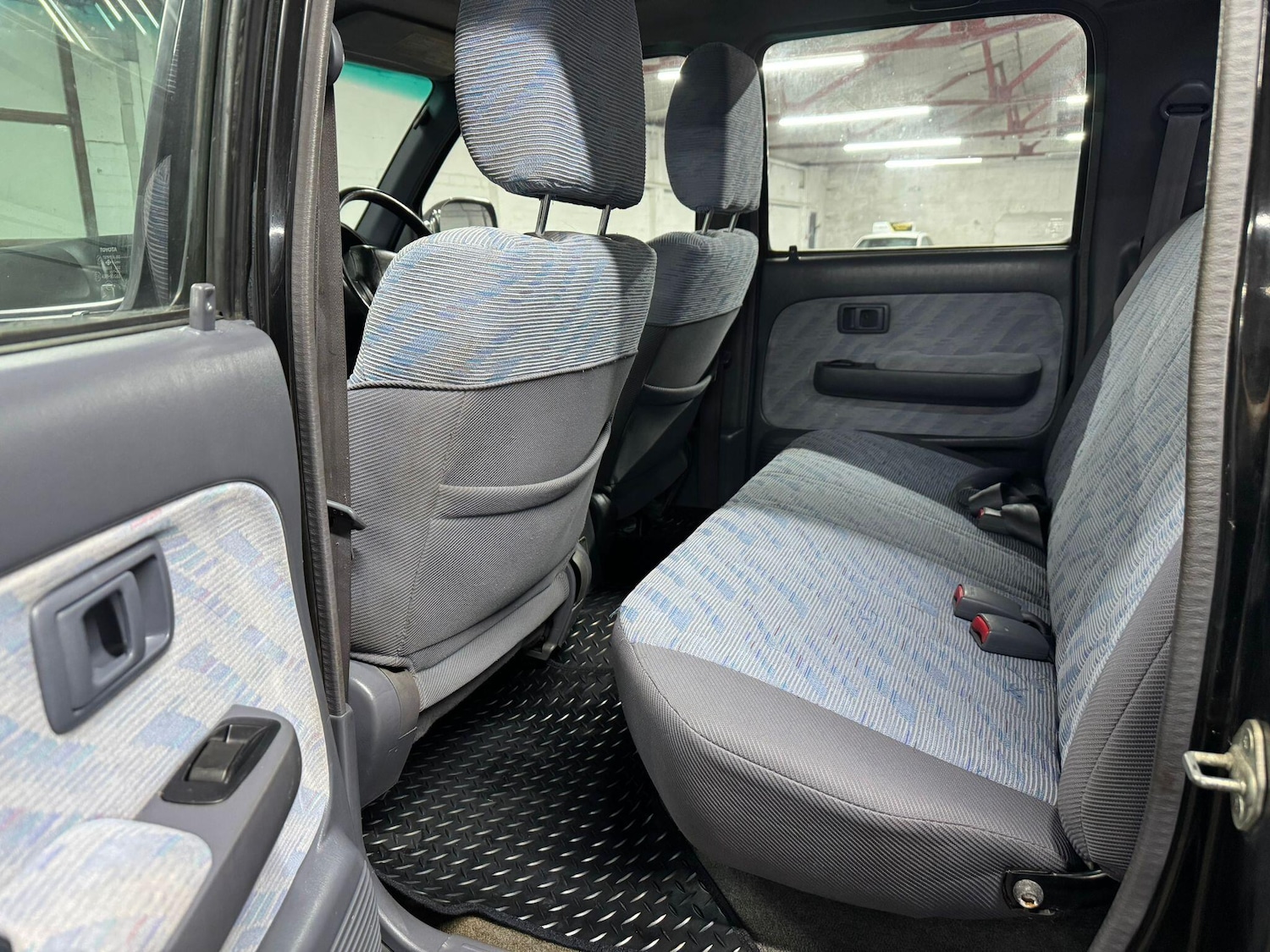 Used Toyota Hilux 2002 for sale - 77710589: Photo 13