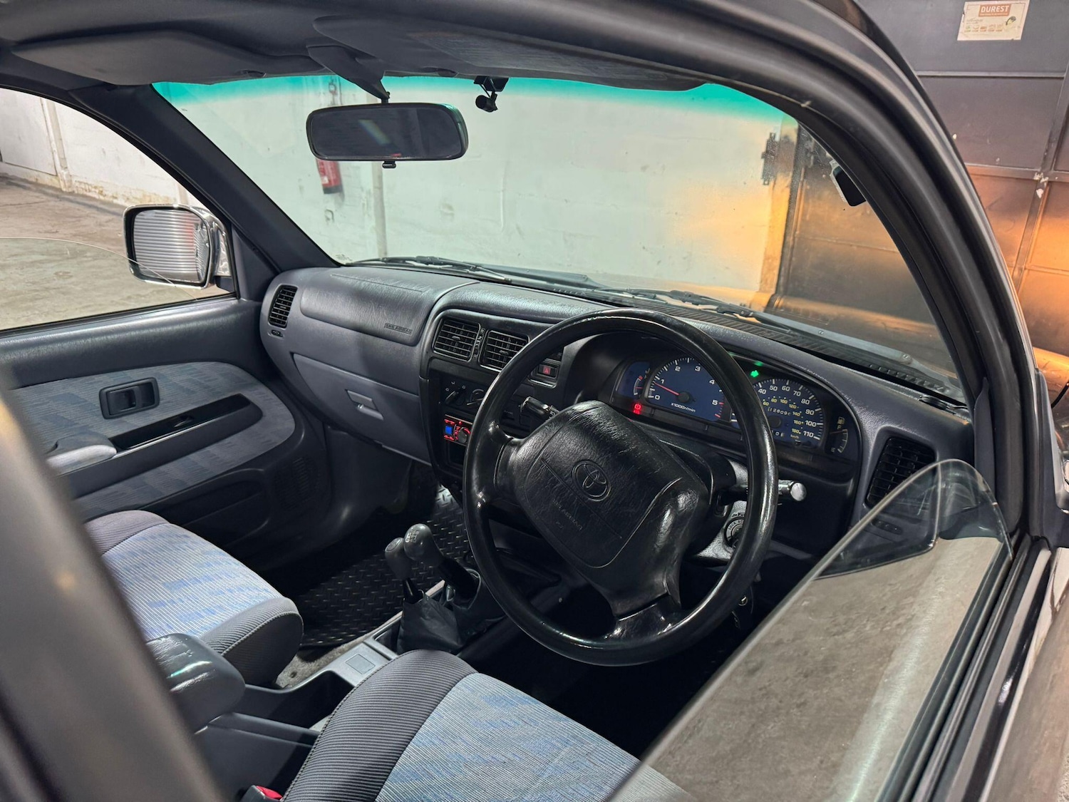 Used Toyota Hilux 2002 for sale - 77710589: Photo 15