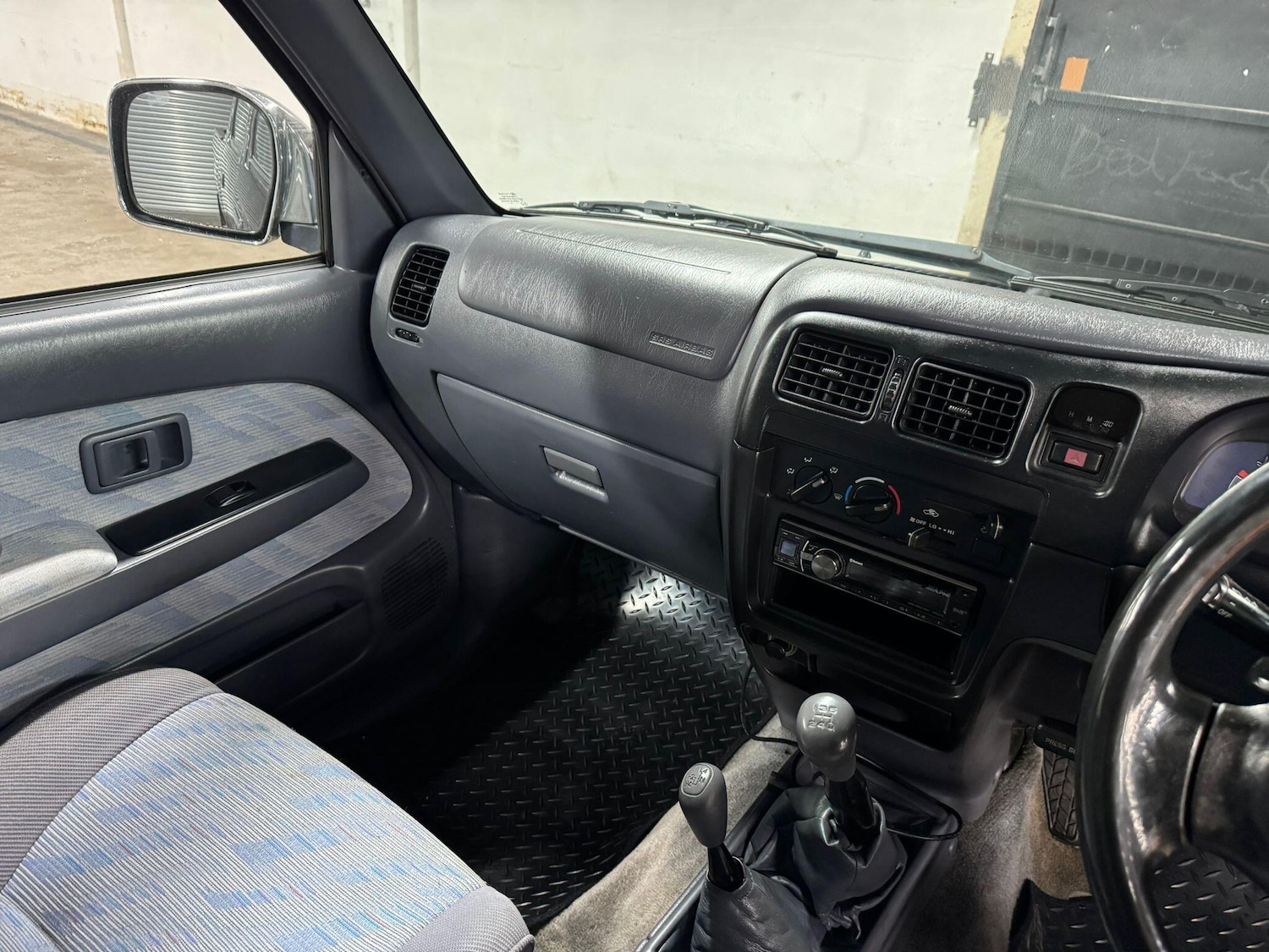 Used Toyota Hilux 2002 for sale - 77710589: Photo 24