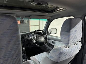 Used Toyota Hilux 2002 for sale - 77710589: Photo