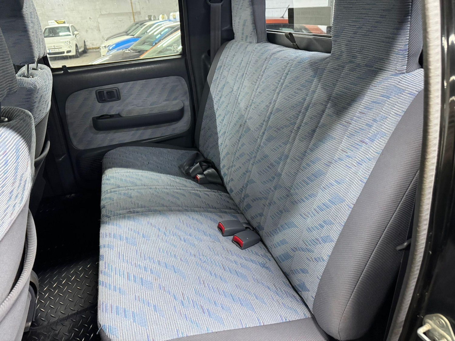 Used Toyota Hilux 2002 for sale - 77710589: Photo 4