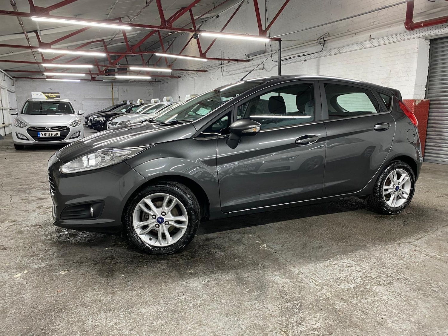 Used Ford Fiesta 2017 for sale - 76295852: Photo 2