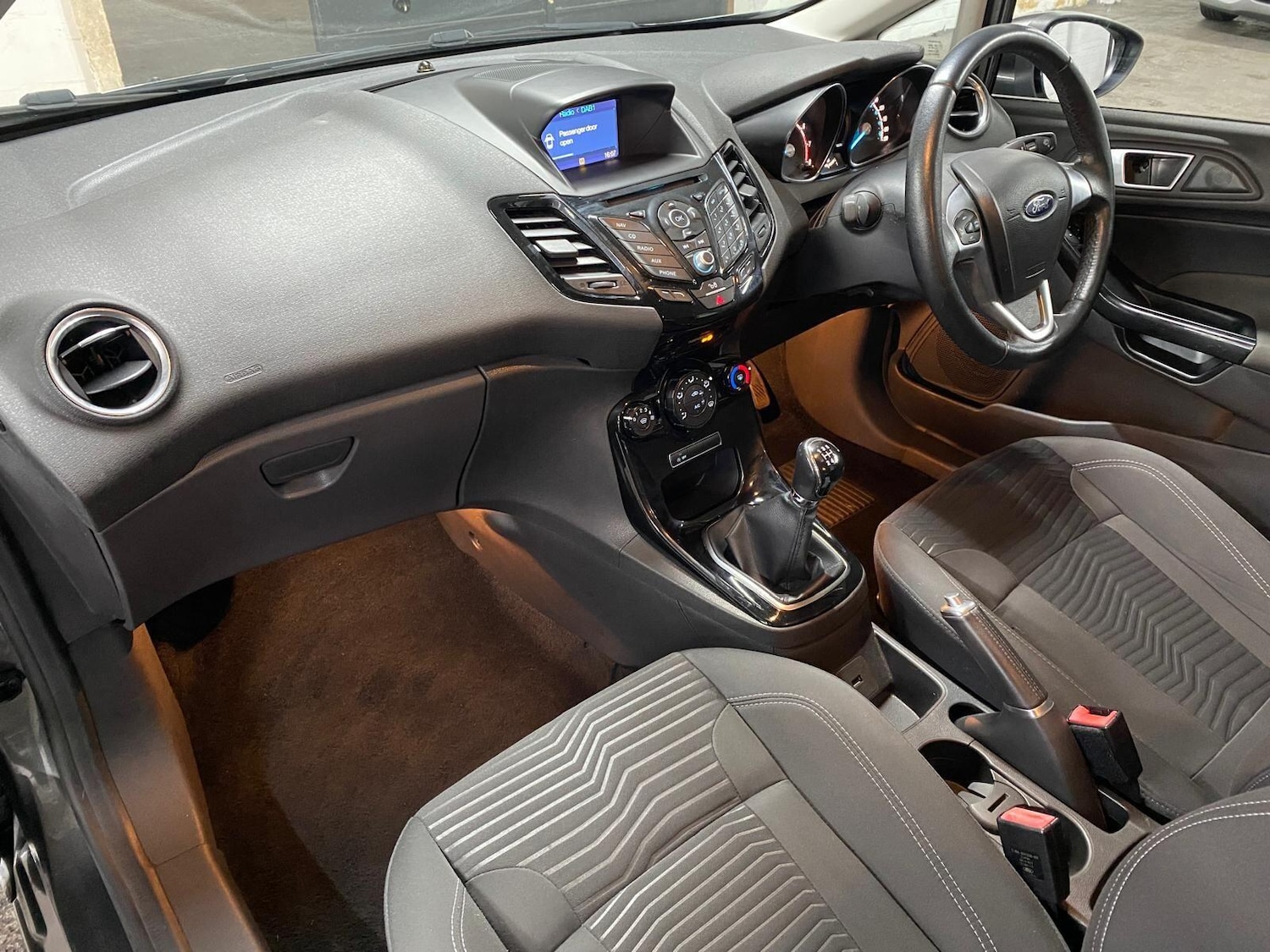 Used Ford Fiesta 2017 for sale - 76295852: Photo 40