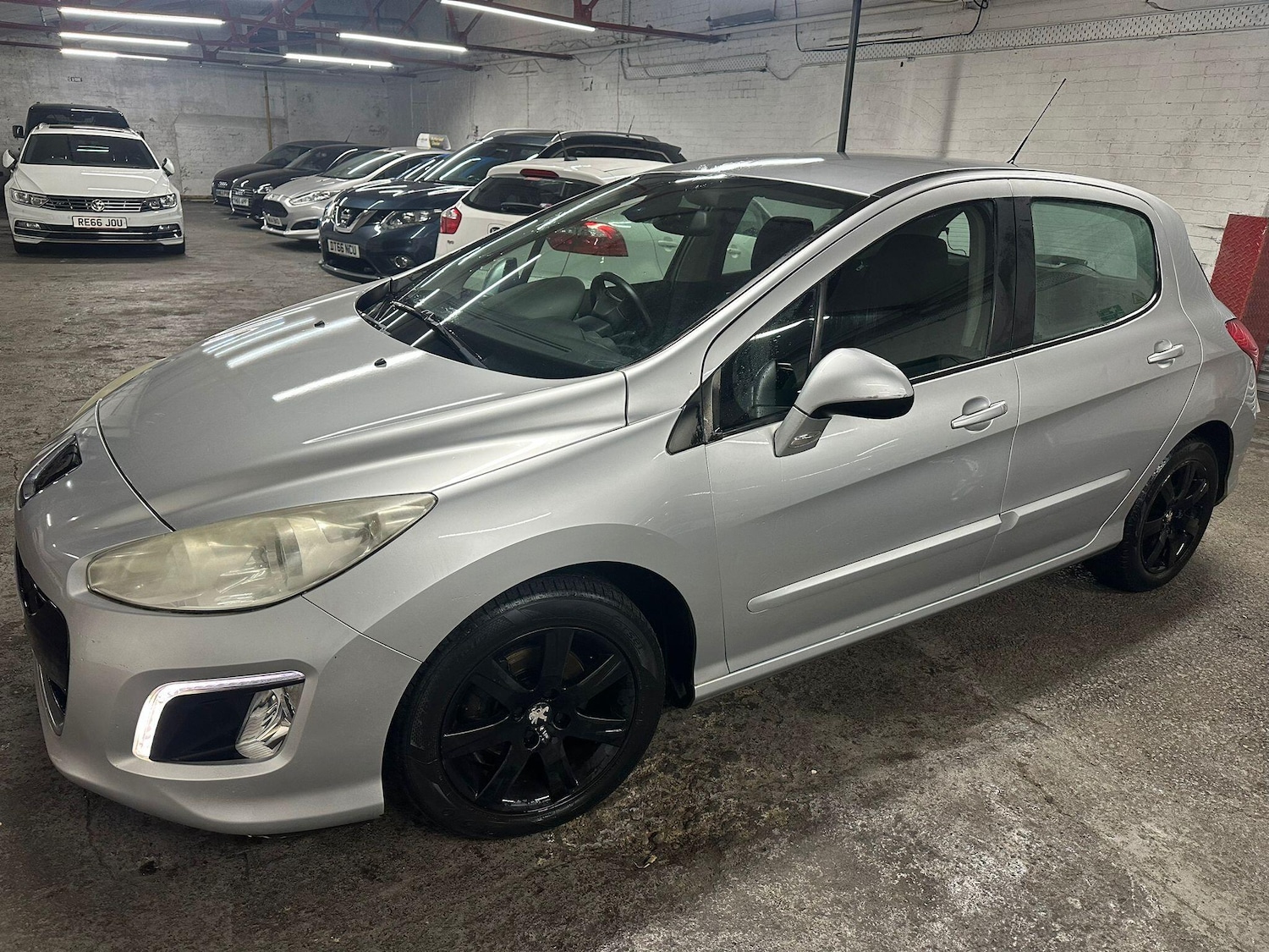 Used Peugeot 308 2011 for sale - 77412163: Photo 11