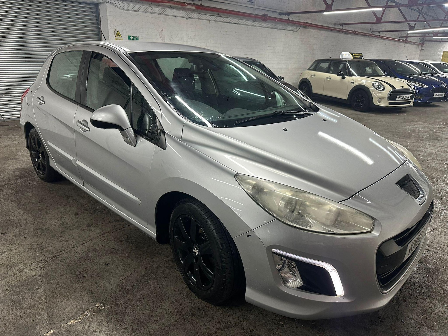 Used Peugeot 308 2011 for sale - 77412163: Photo 8