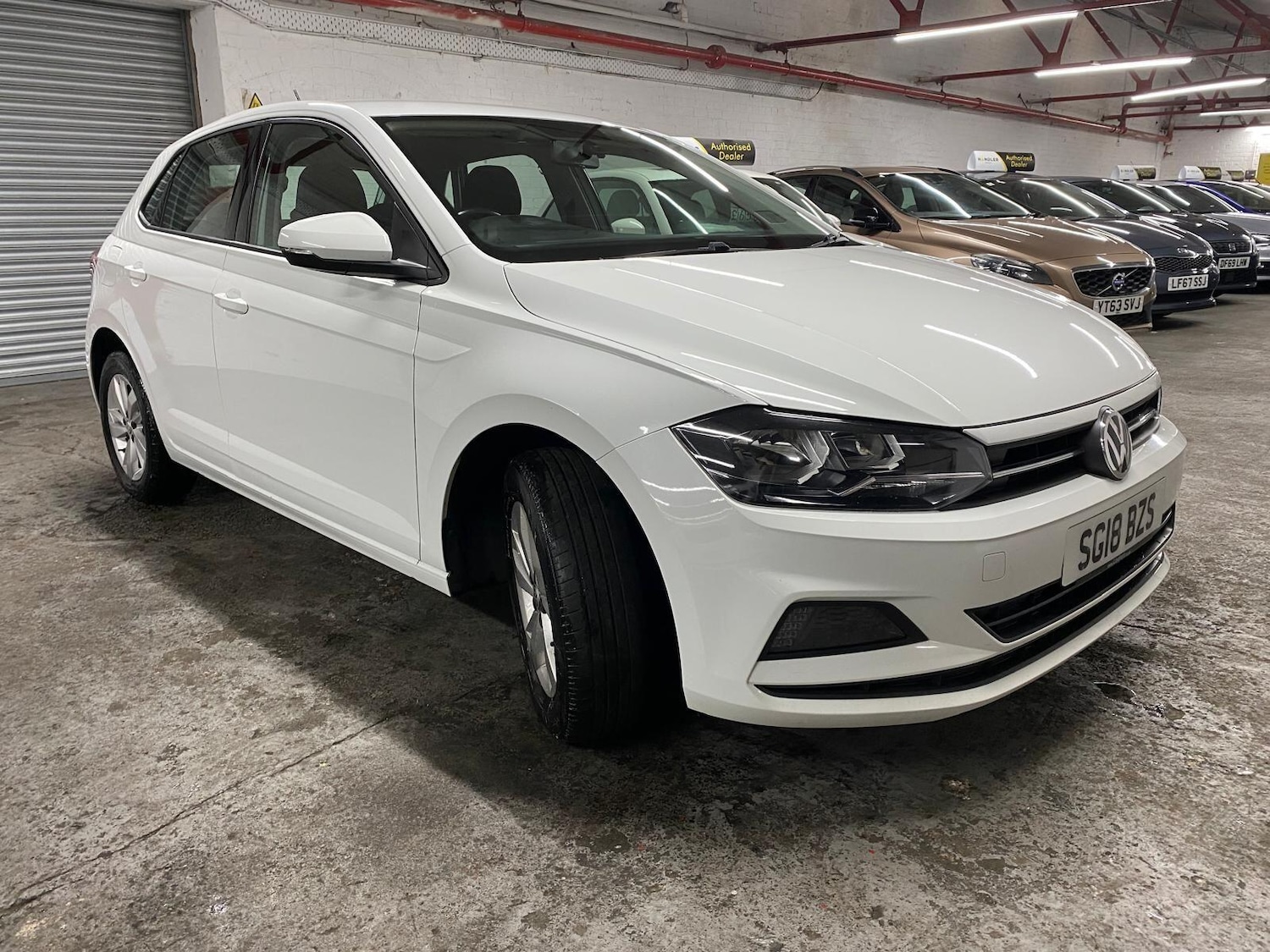 Used Volkswagen Polo 2018 for sale - 76094533: Photo 2