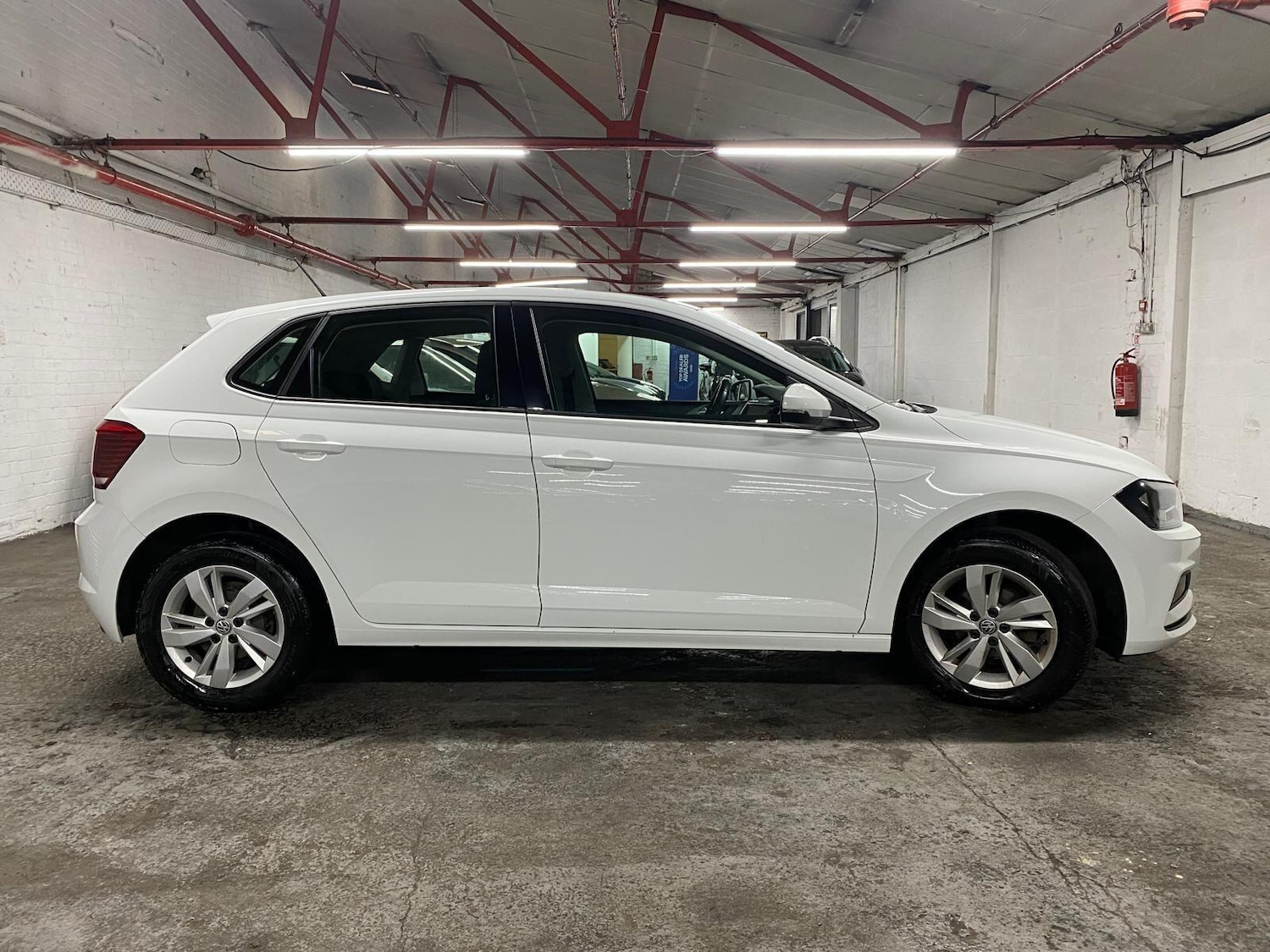 Used Volkswagen Polo 2018 for sale - 76094533: Photo 4