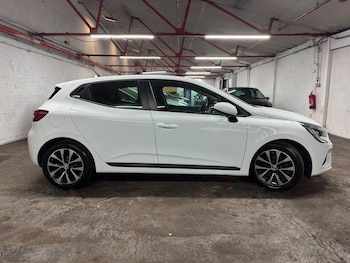 Used Renault Clio 2021 for sale - 78922785: Photo