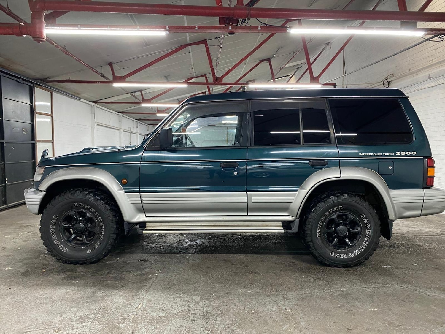 Used Mitsubishi Pajero 2004 for sale - 76317779: Photo 11