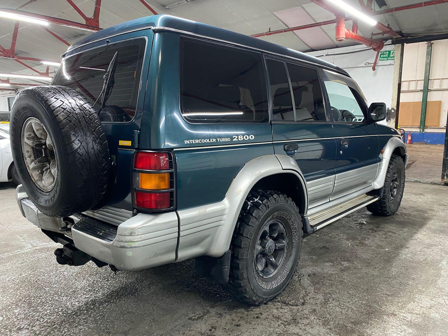 Used Mitsubishi Pajero 2004 for sale - 76317779: Photo 16