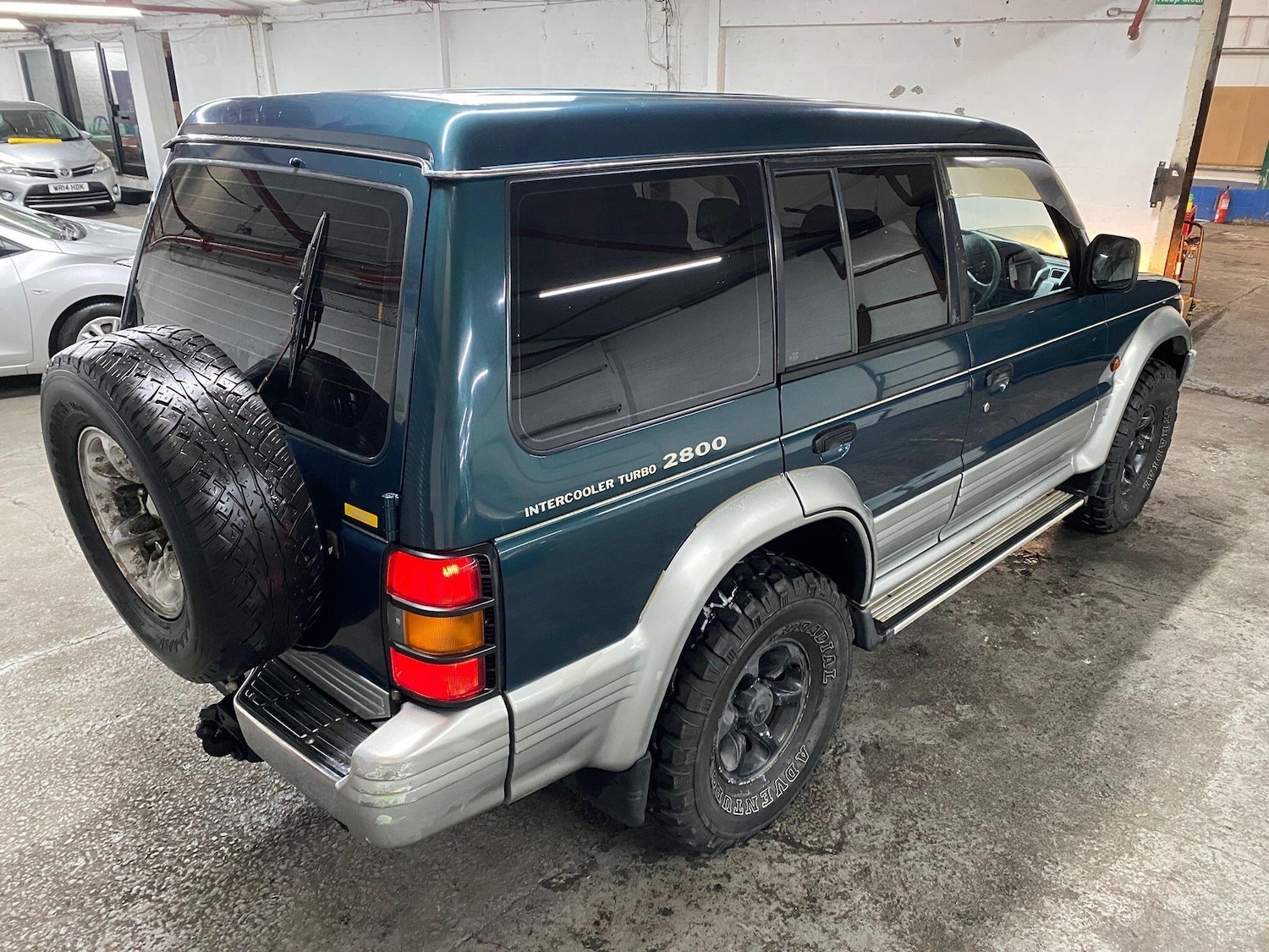 Used Mitsubishi Pajero 2004 for sale - 76317779: Photo 17