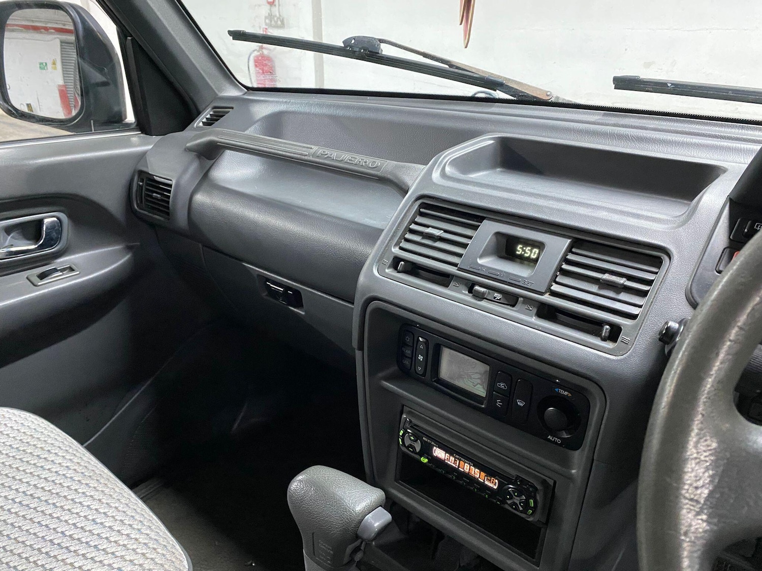 Used Mitsubishi Pajero 2004 for sale - 76317779: Photo 21