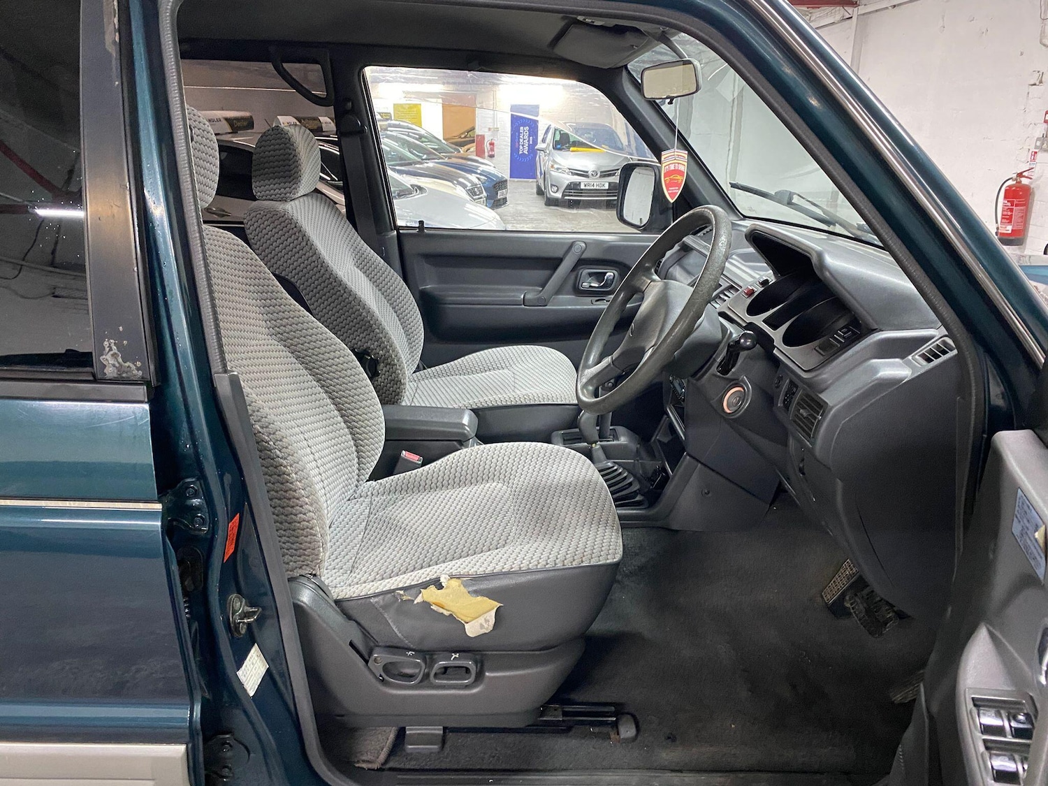 Used Mitsubishi Pajero 2004 for sale - 76317779: Photo 23