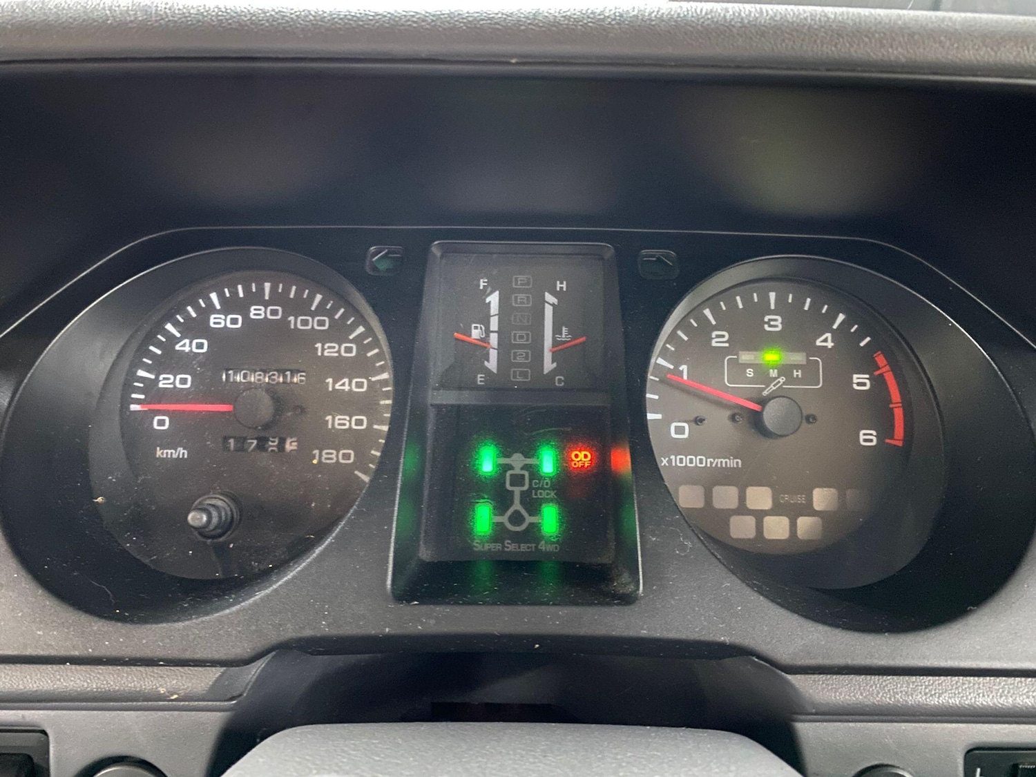 Used Mitsubishi Pajero 2004 for sale - 76317779: Photo 35