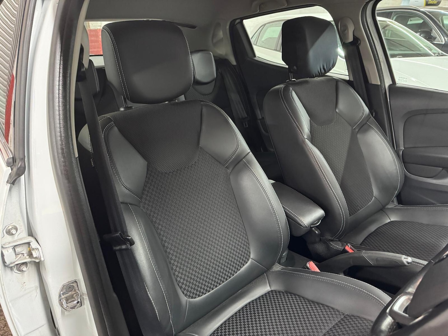 Used Renault Clio for sale - 77854304: Photo 13