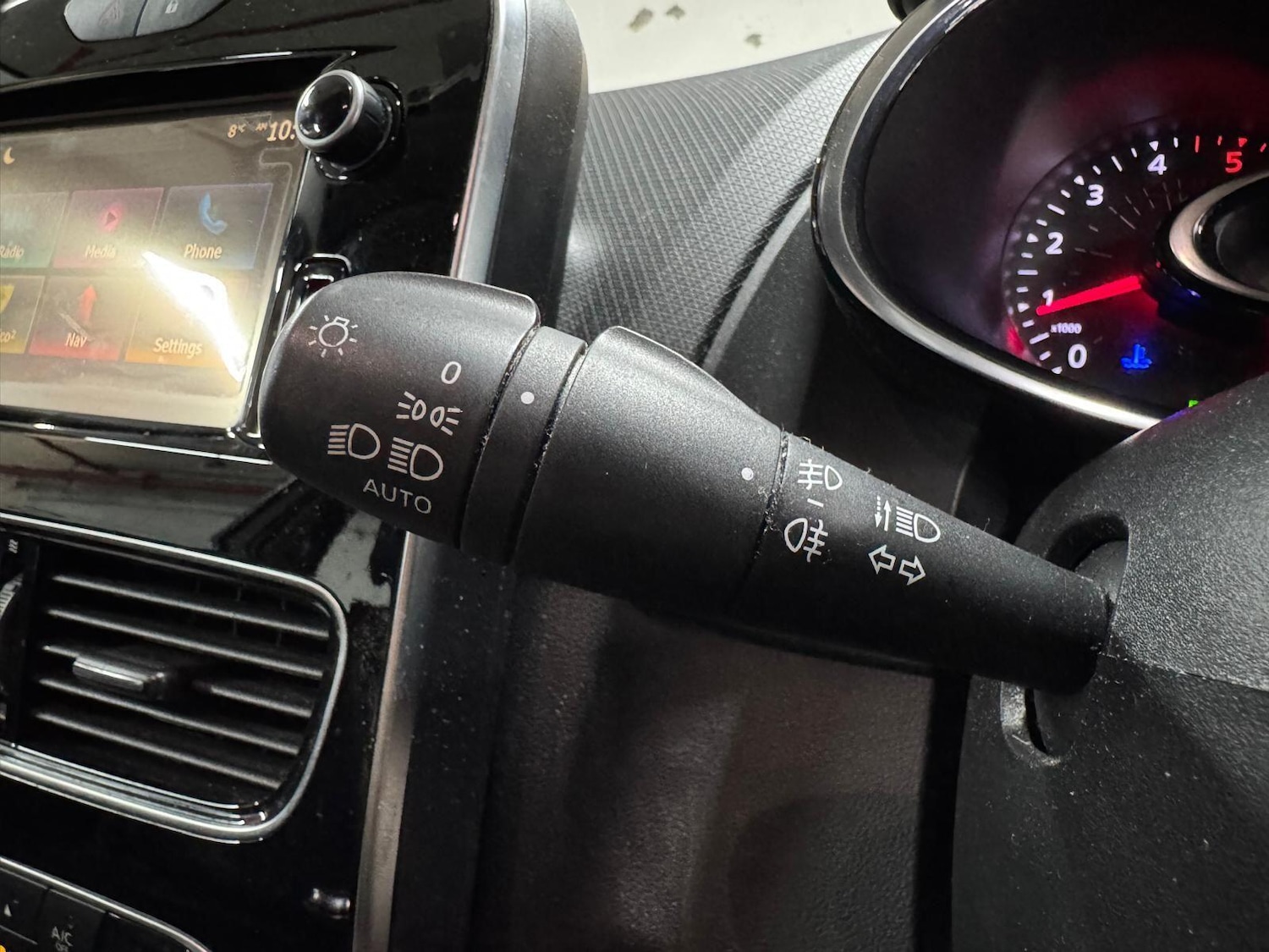 Used Renault Clio for sale - 77854304: Photo 22