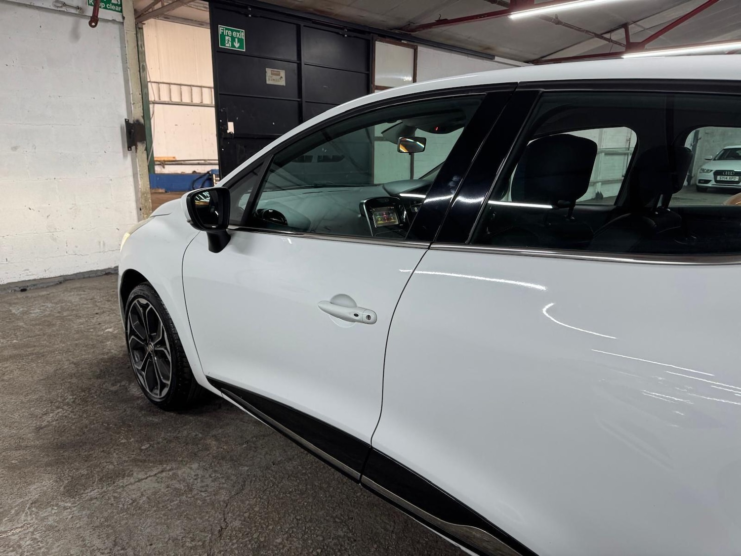 Used Renault Clio for sale - 77854304: Photo 34