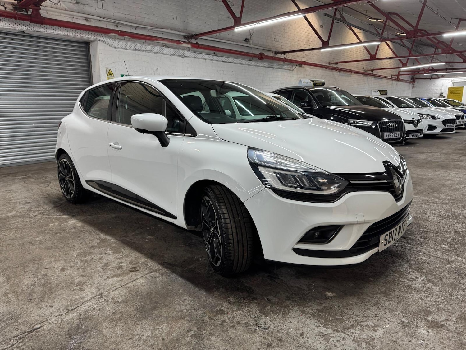 Used Renault Clio for sale - 77854304: Photo 4