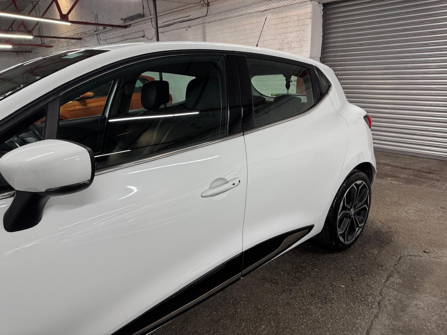 Used Renault Clio for sale - 77854304: Photo 43