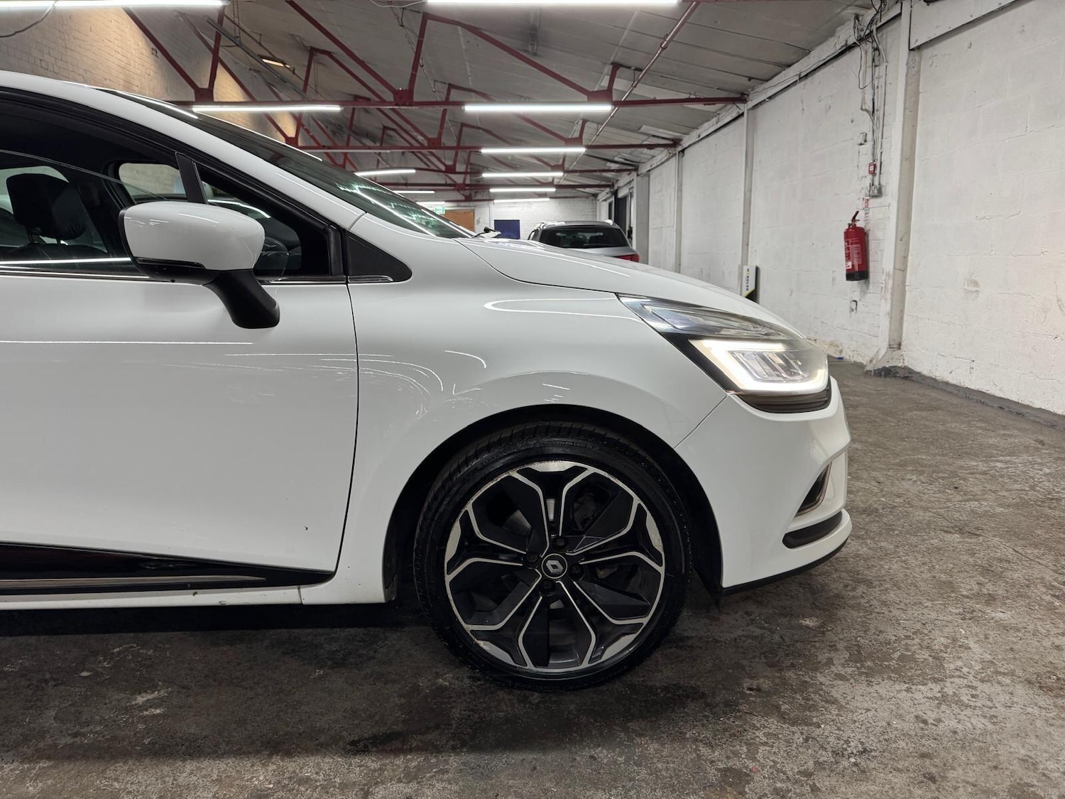 Used Renault Clio for sale - 77854304: Photo 47