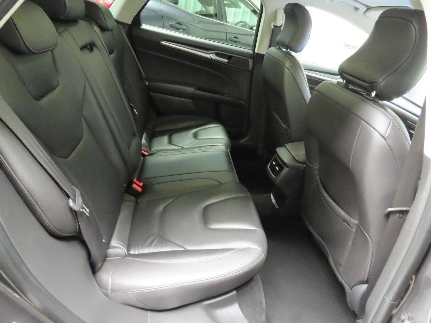 Used Ford Mondeo 2015 for sale - 76398006: Photo 8