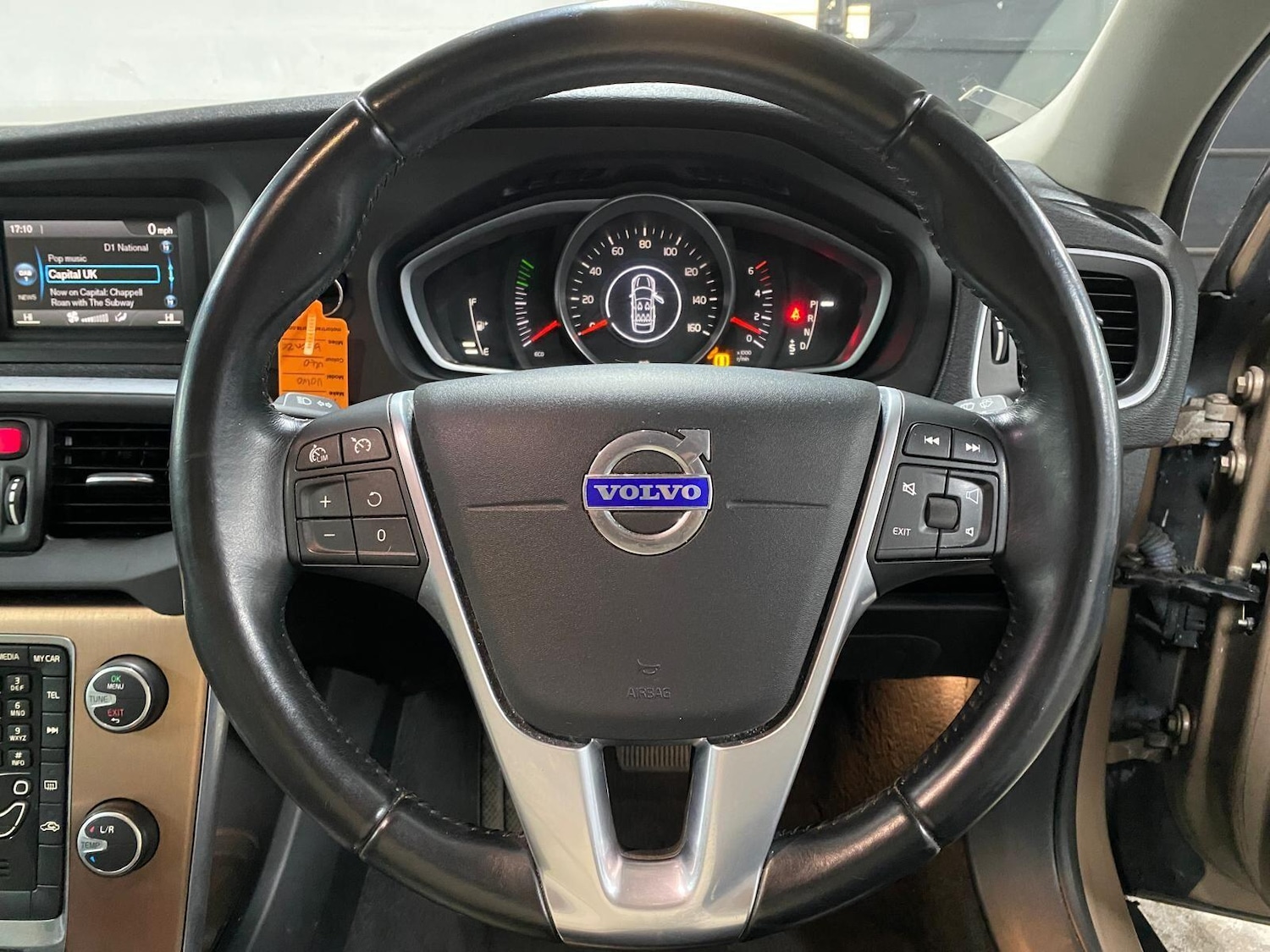 Used Volvo V40 Cross Country 2013 for sale - 76084716: Photo 15