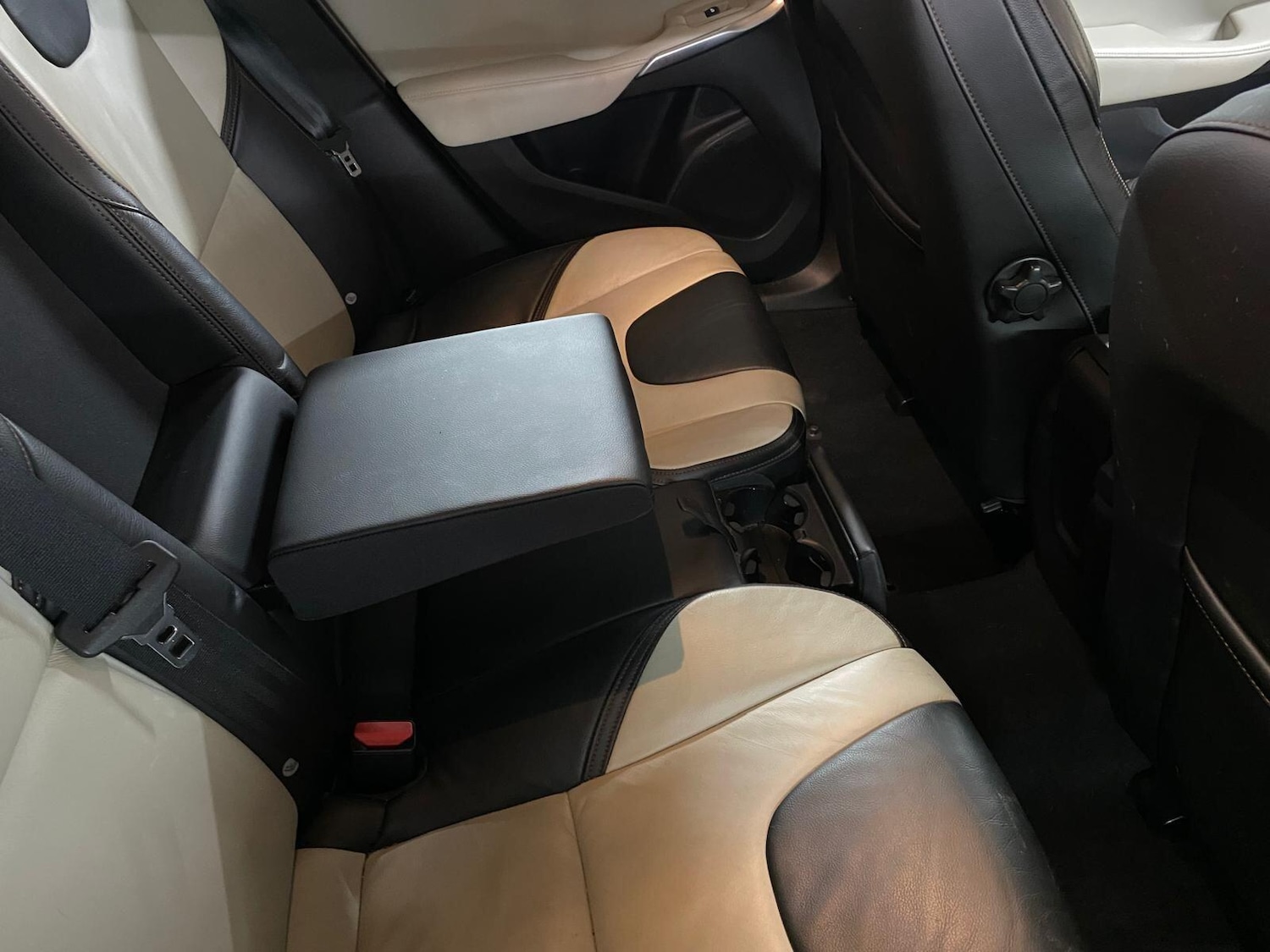 Used Volvo V40 Cross Country 2013 for sale - 76084716: Photo 24