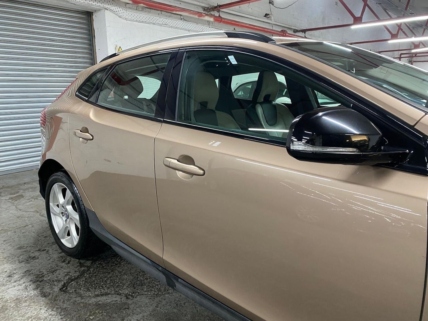 Used Volvo V40 Cross Country 2013 for sale - 76084716: Photo 5