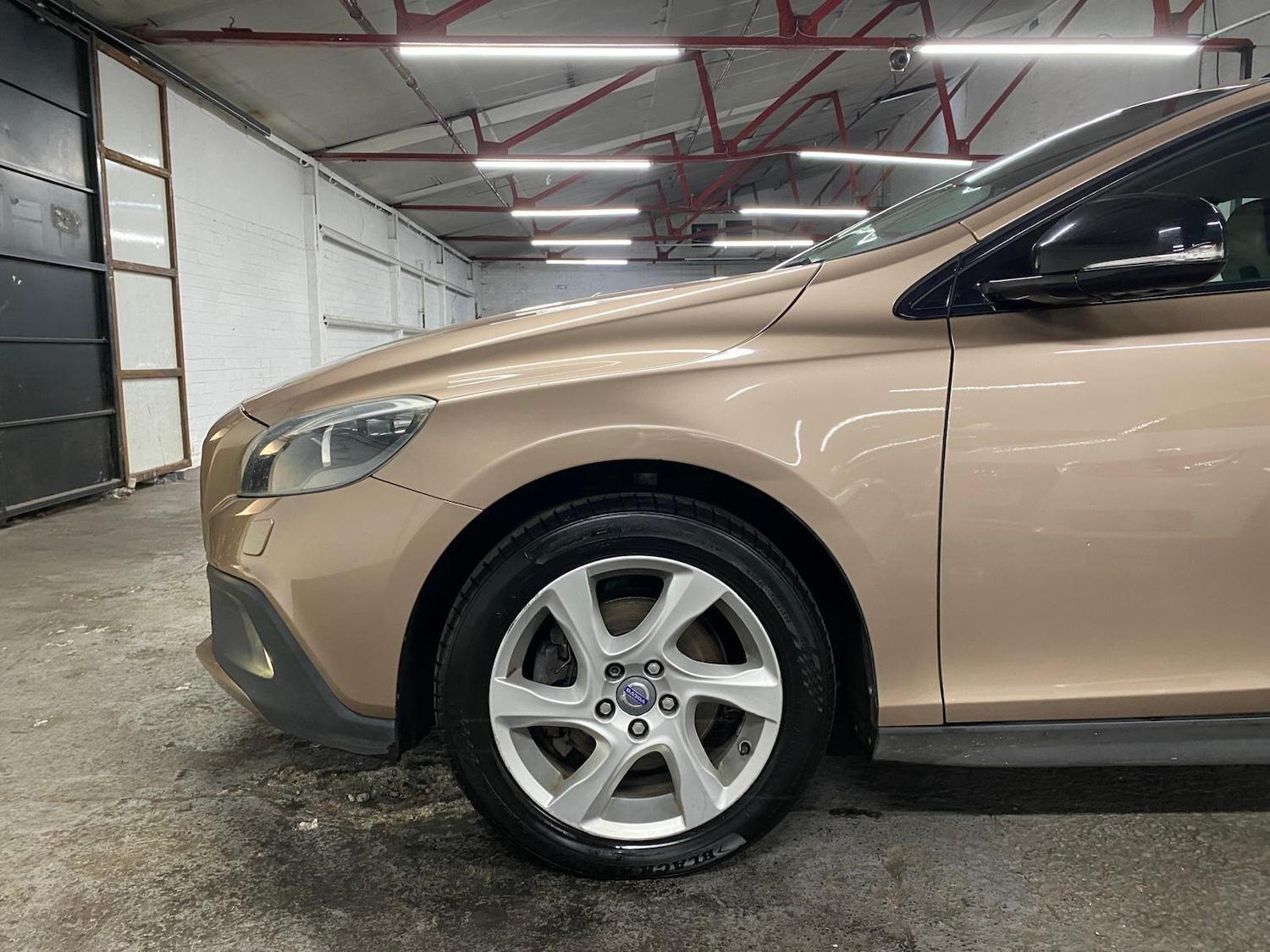 Used Volvo V40 Cross Country 2013 for sale - 76084716: Photo 52