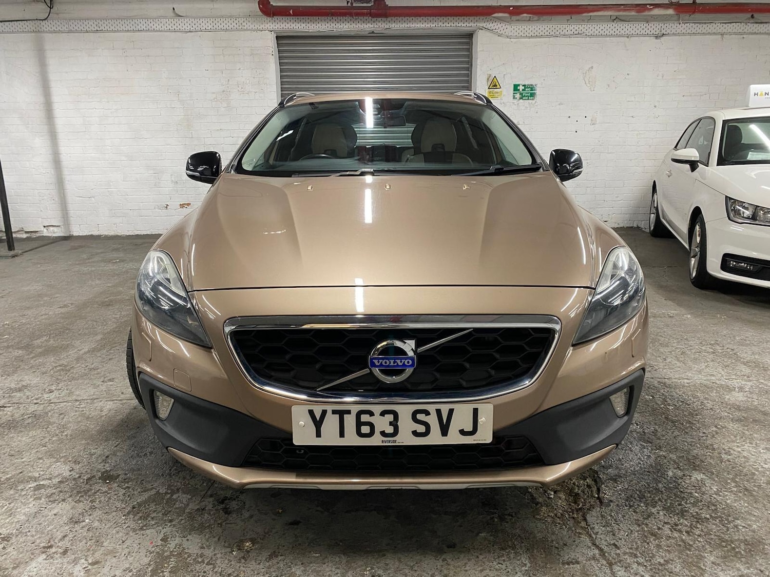 Used Volvo V40 Cross Country 2013 for sale - 76084716: Photo 6