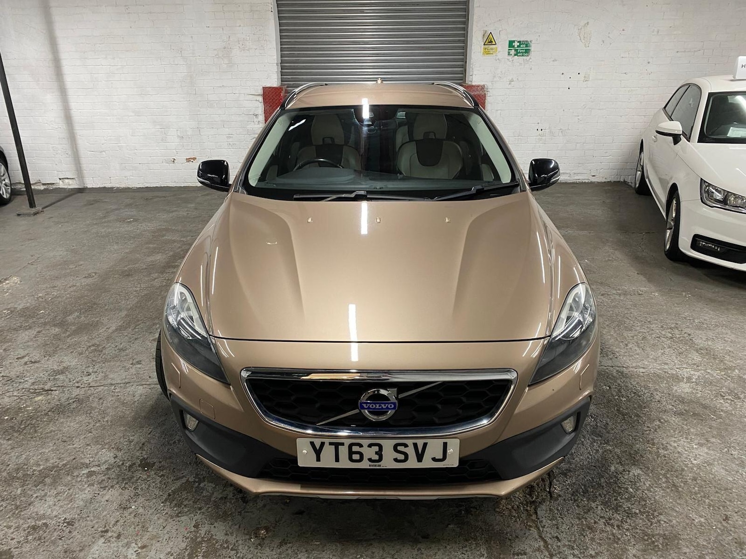Used Volvo V40 Cross Country 2013 for sale - 76084716: Photo 7