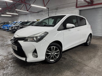 Used Toyota Yaris 2015 for sale - 78549117: Photo