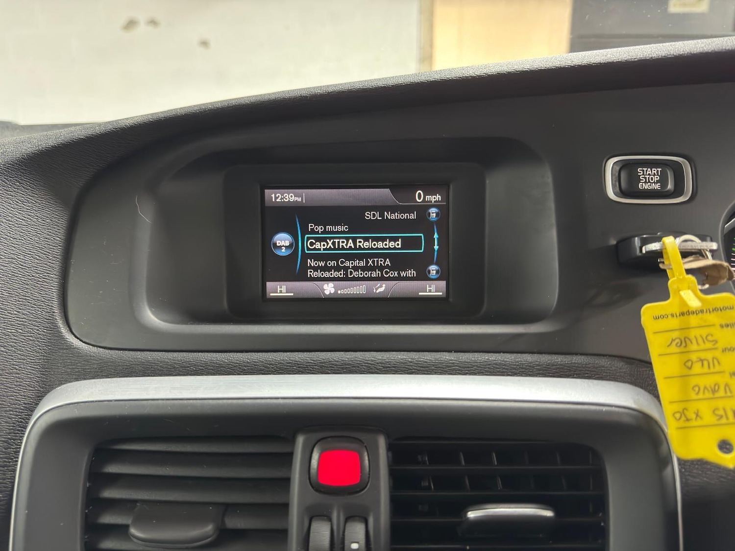 Used Volvo V40 2015 for sale - 78047691: Photo 18