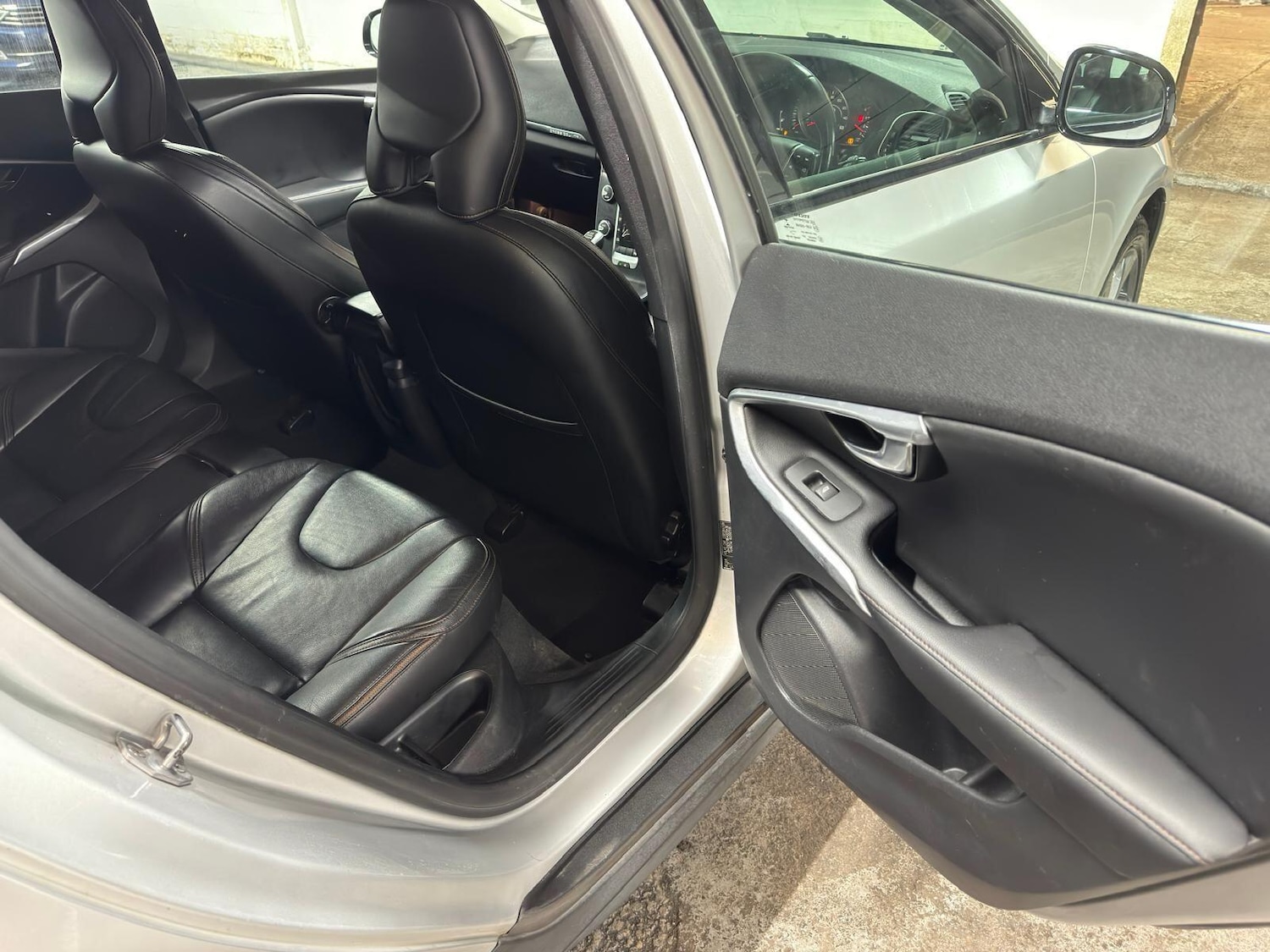 Used Volvo V40 2015 for sale - 78047691: Photo 23