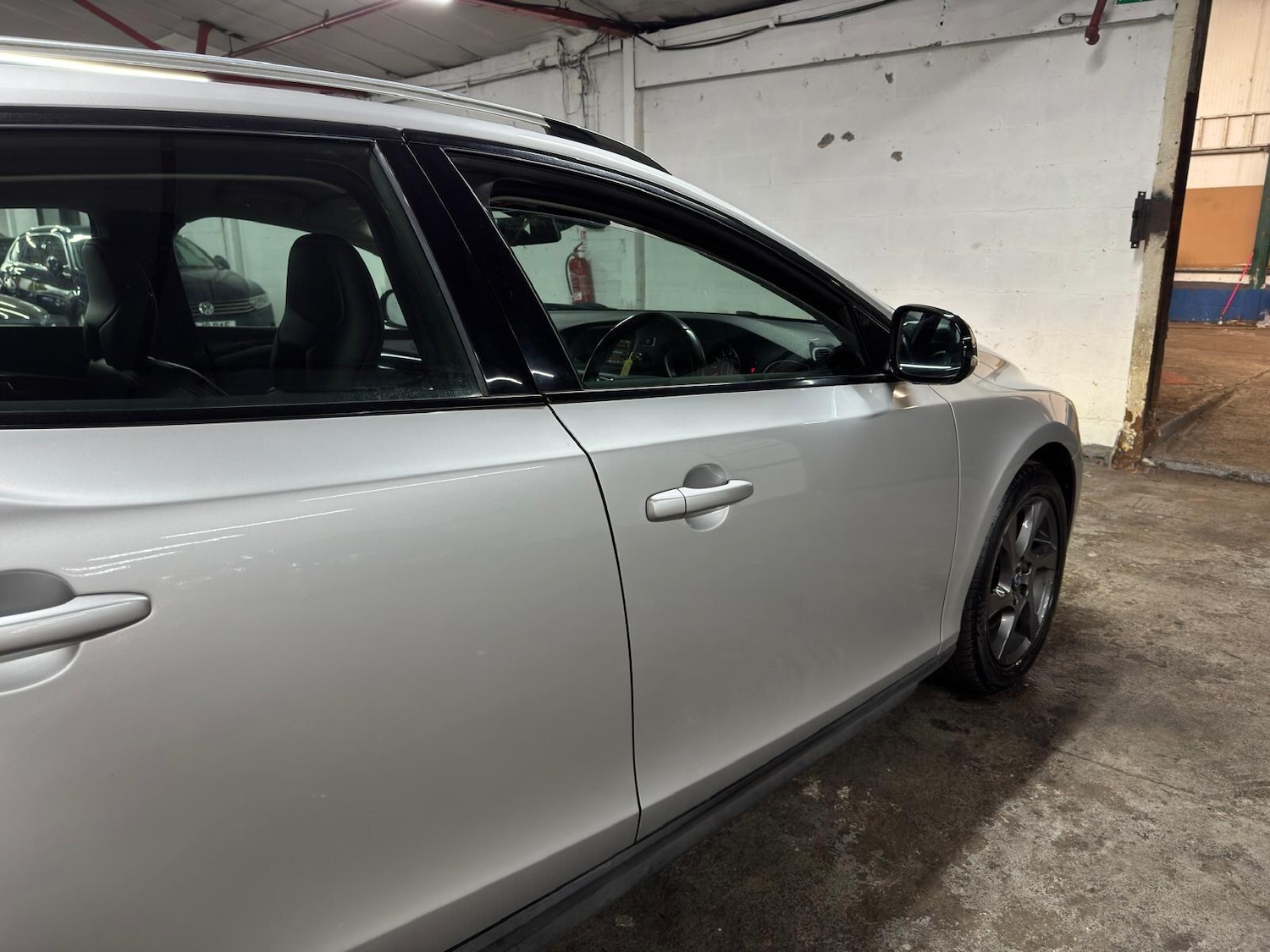 Used Volvo V40 2015 for sale - 78047691: Photo 26