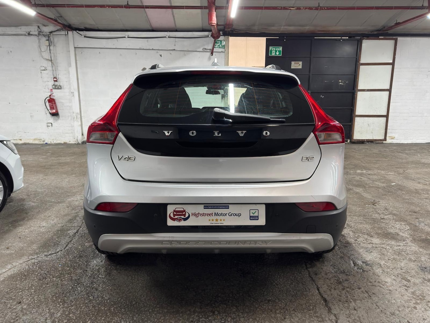 Used Volvo V40 2015 for sale - 78047691: Photo 30