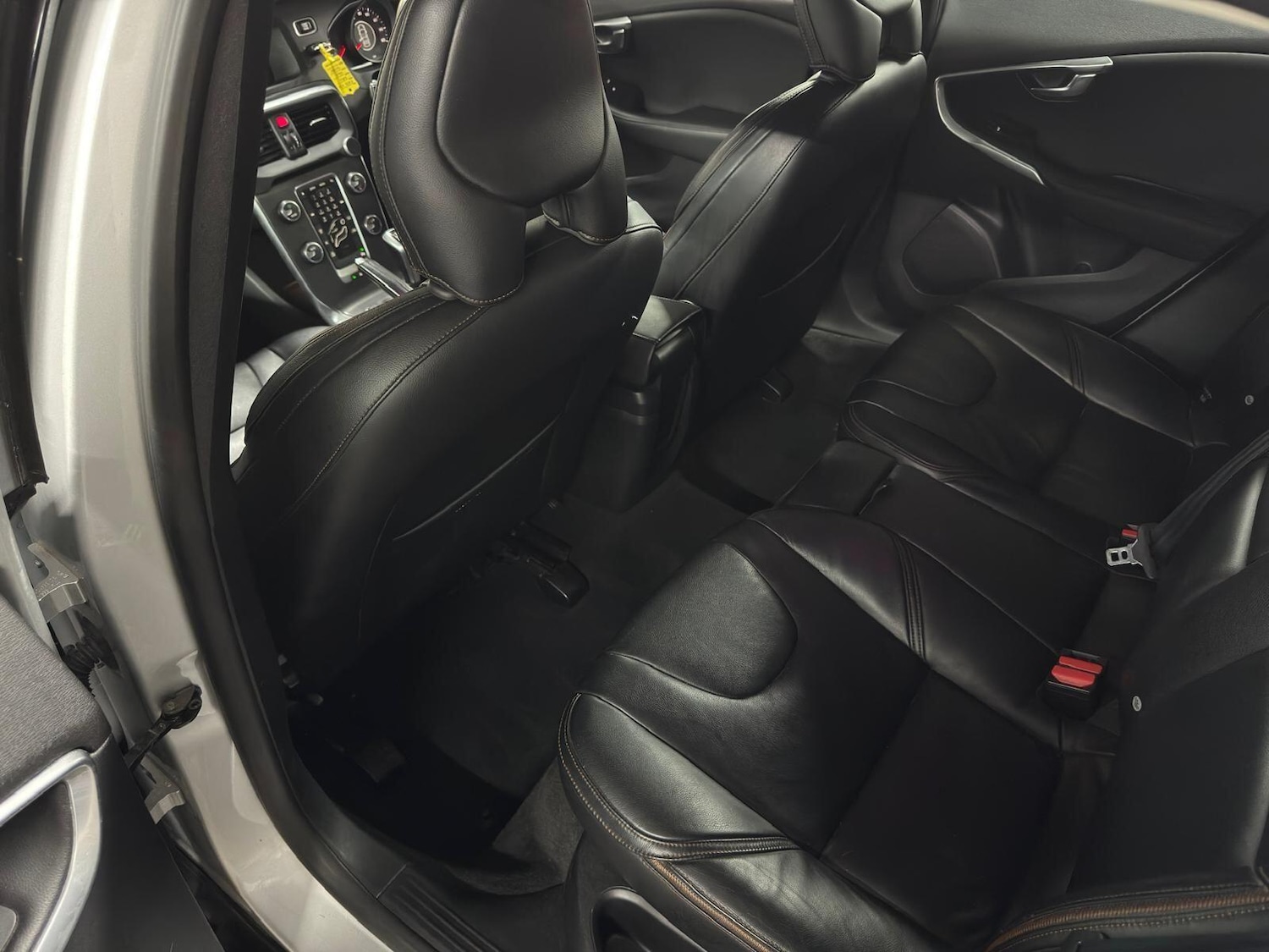 Used Volvo V40 2015 for sale - 78047691: Photo 38