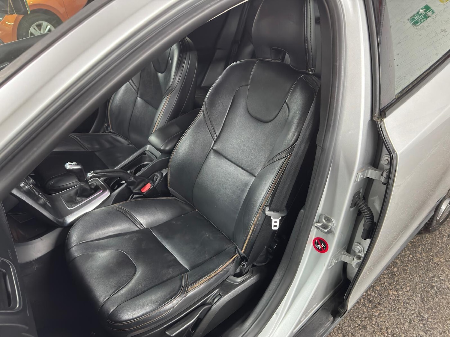 Used Volvo V40 2015 for sale - 78047691: Photo 41