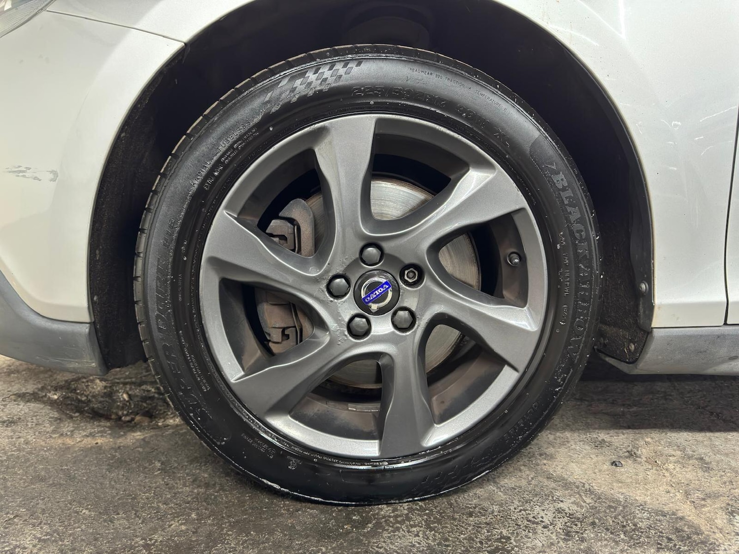 Used Volvo V40 2015 for sale - 78047691: Photo 43