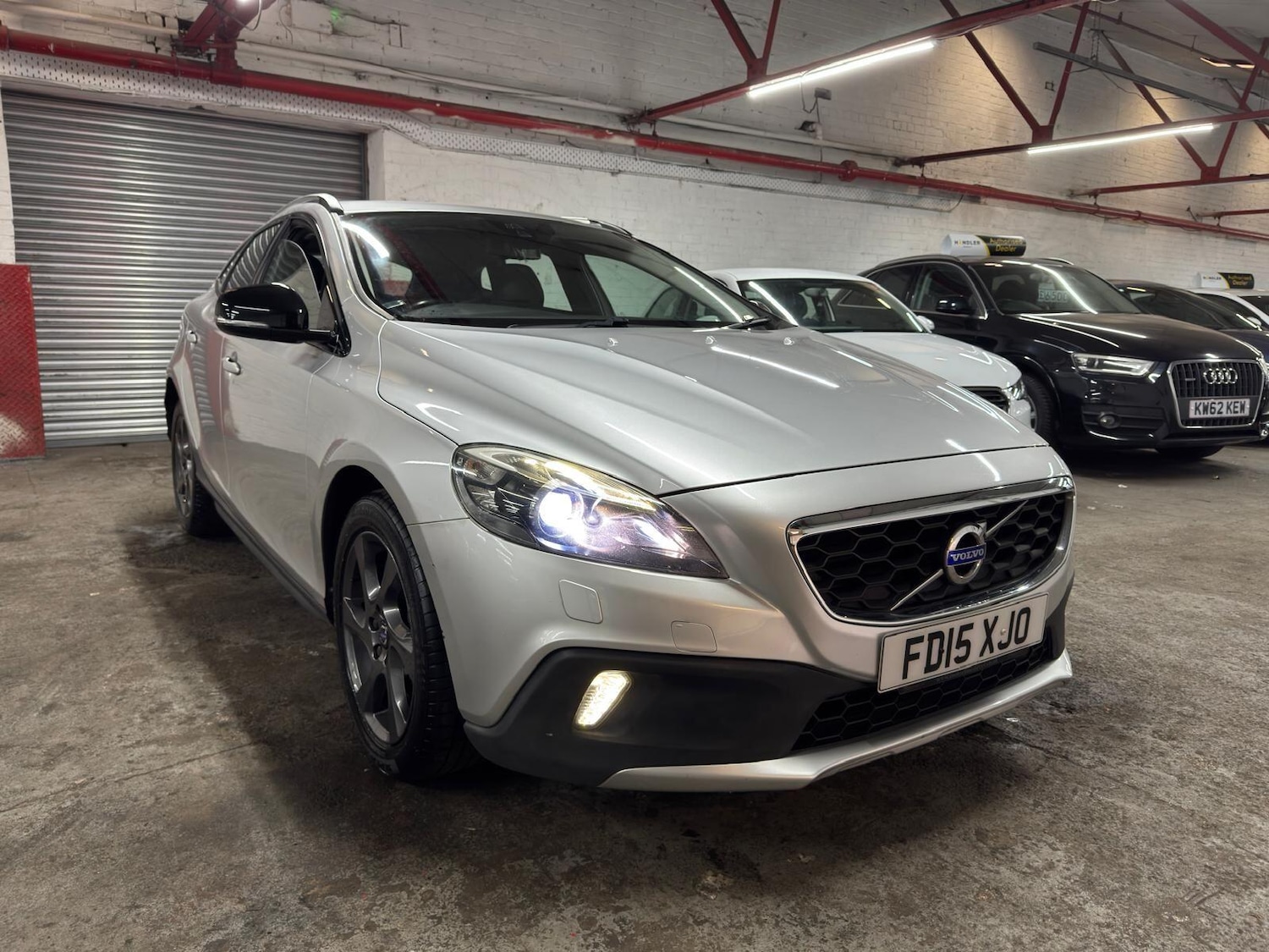 Used Volvo V40 2015 for sale - 78047691: Photo 47