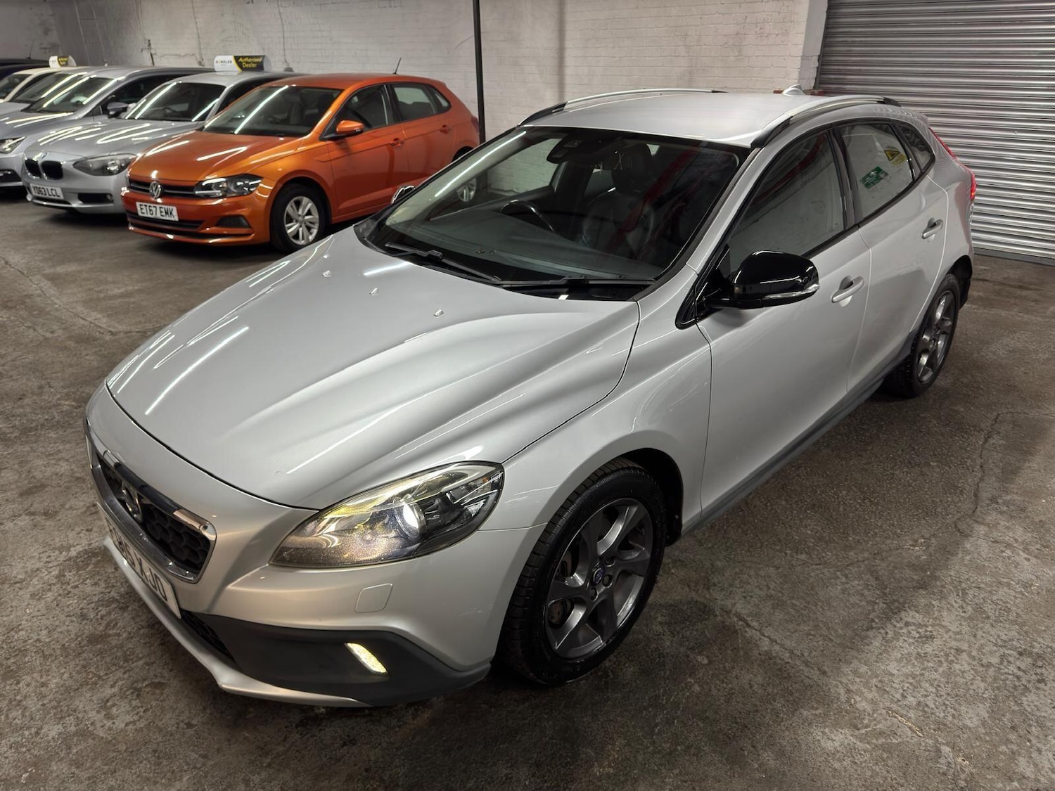 Used Volvo V40 2015 for sale - 78047691: Photo 49