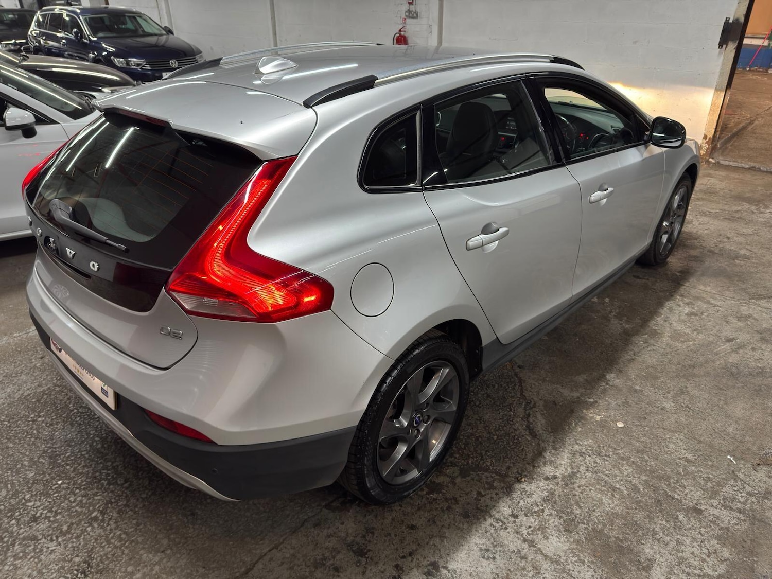 Used Volvo V40 2015 for sale - 78047691: Photo 51