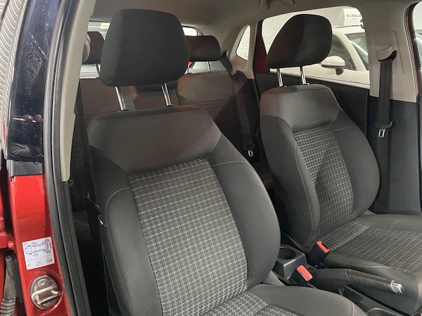 Used Volkswagen Polo 2015 for sale - 76239875: Photo 12