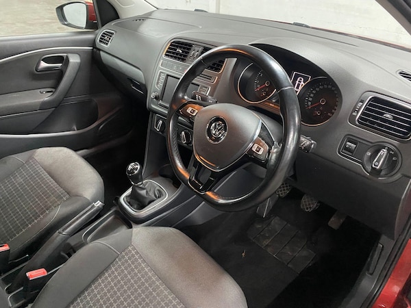 Used Volkswagen Polo 2015 for sale - 76239875: Photo 14