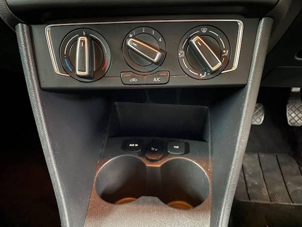 Used Volkswagen Polo 2015 for sale - 76239875: Photo 19