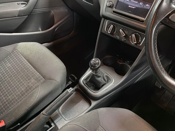 Used Volkswagen Polo 2015 for sale - 76239875: Photo 21