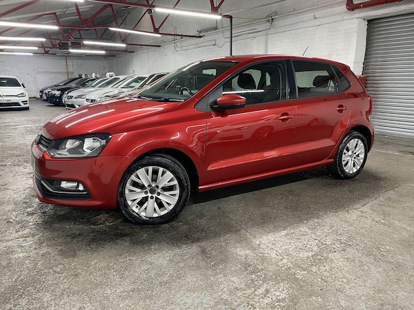 Used Volkswagen Polo 2015 for sale - 76239875: Photo 2
