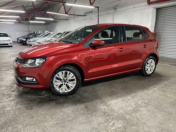 Used Volkswagen Polo 2015 for sale - 76239875: Photo 2